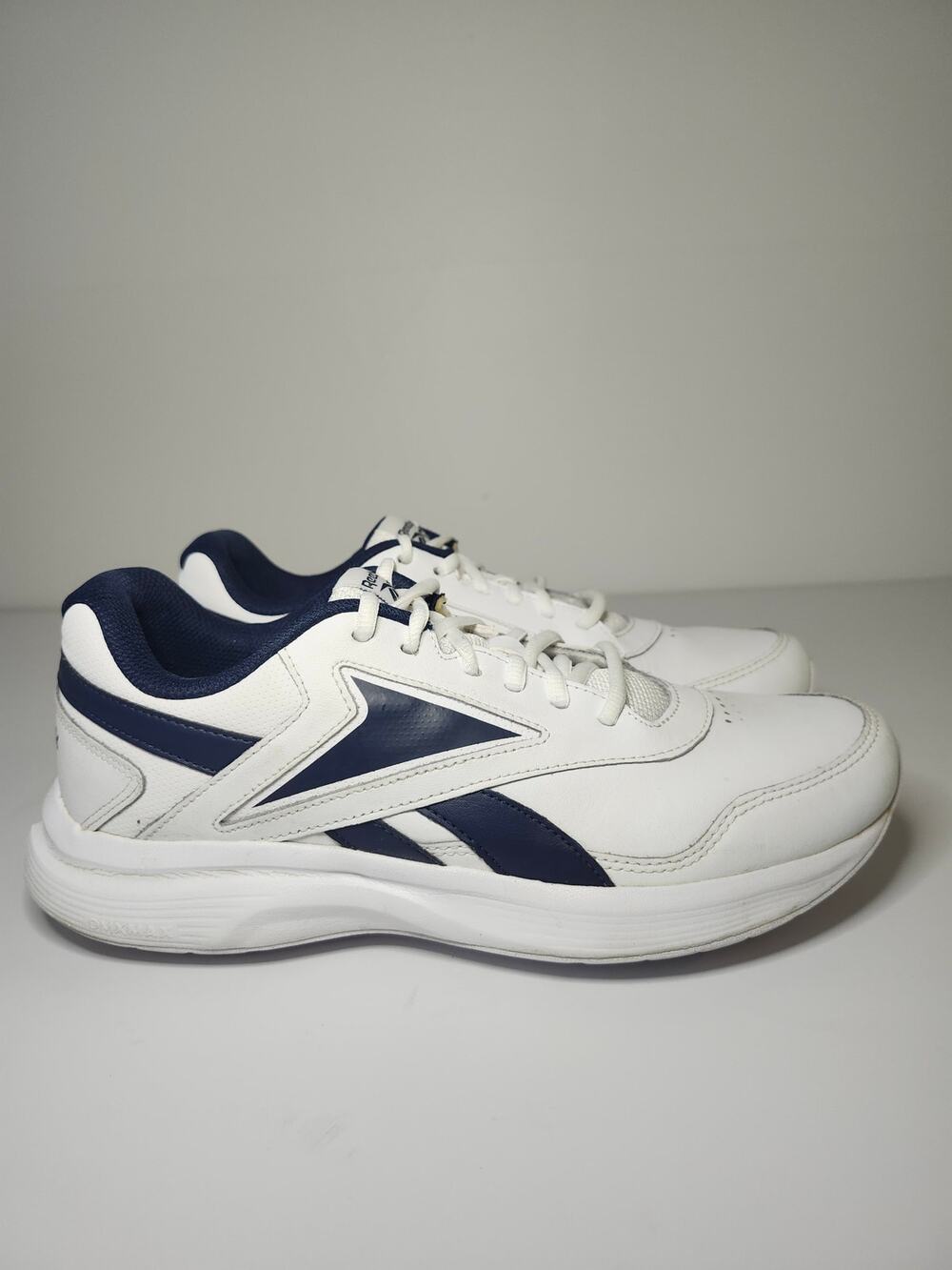 Reebok Men’s Walk Ultra 7 White Navy Sz 8.5 Leather Sneaker DMX Max
